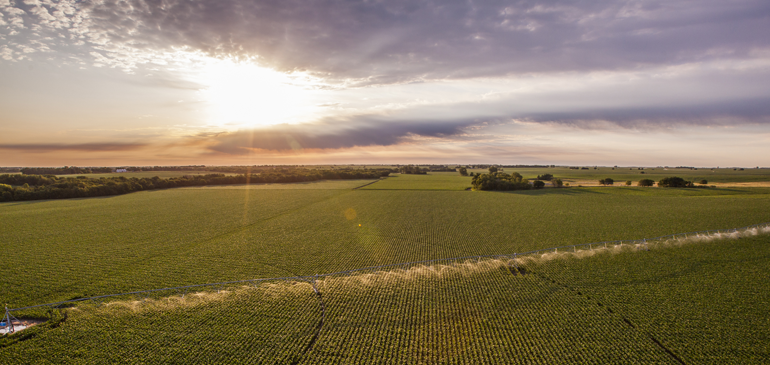 How a Center Pivot Irrigation Machine Works